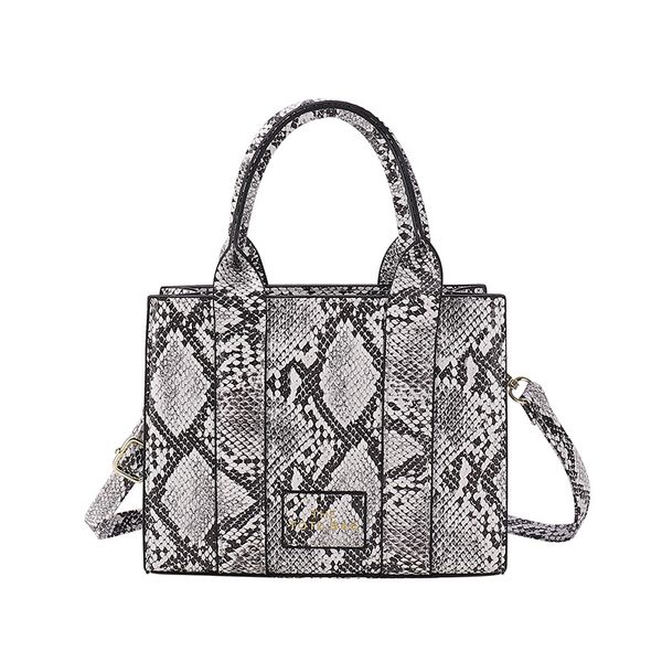 

letter evening bags shoulder bags design hardware handle shopping crossbody wallet designed by well-known designer decoration t purses