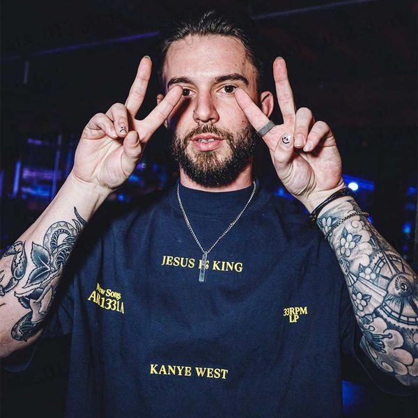 

t-shirts frog men's drift fasion streetwear jesus is king oversized electrooptic blue loose tee tshirt for men t230512, White;black