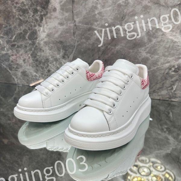 

2023 new luxurys classic men's ladies casual shoes designer fashion leather flat street couple sneakers outdoor running shoes, Black