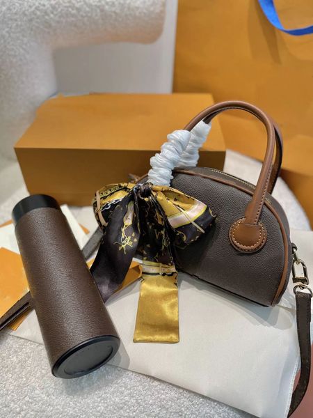 

presbyopia classic shoulder bag designer luxury women's messenger is more beautiful in kind and sends water cup material puxb40041, Black;red