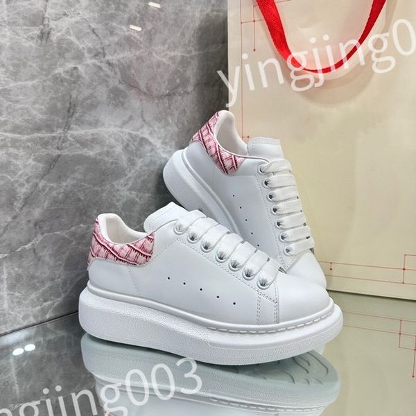 

2023 luxurys classic men's ladies casual shoes designer fashion leather flat street couple sneakers outdoor running shoes, Black