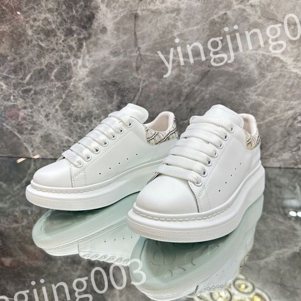 

2023 new luxurys classic men's ladies casual shoes designer fashion leather flat street couple sneakers outdoor running shoes, Black