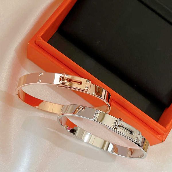 

bracelet light luxury fashion women's v-gold material kelly six diamond smooth face non fading japanese and korean ins same style aa904, Golden;silver