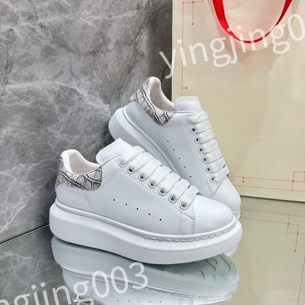 

2023 luxurys classic men's ladies casual shoes designer fashion leather flat street couple sneakers outdoor running shoes, Black