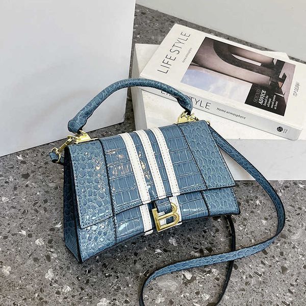 

50% off 2023 fashion h women's fashionable atmospheric texture crocodile pattern crossbody small fragrance elegant temperament and wome
