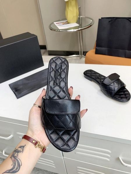 

women mule shos slides classic flat slippers lambskin home casual sandals summer designer luxury fashion ladies pool beach outdoors slipper, Black