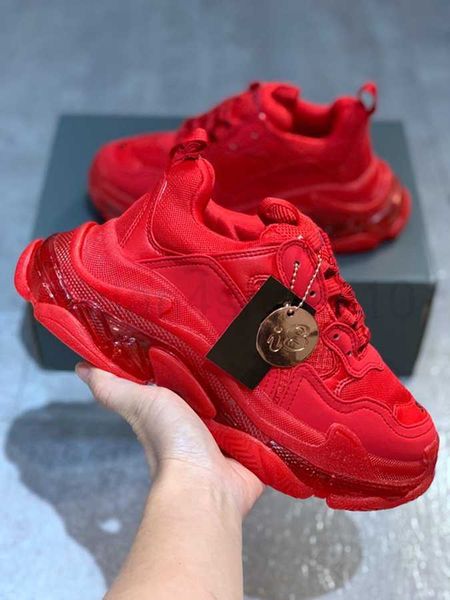 

luxurys designers shoes triple s red shoe chaussures women designer sneakers with clear sole womens trainers wholesale 5.0