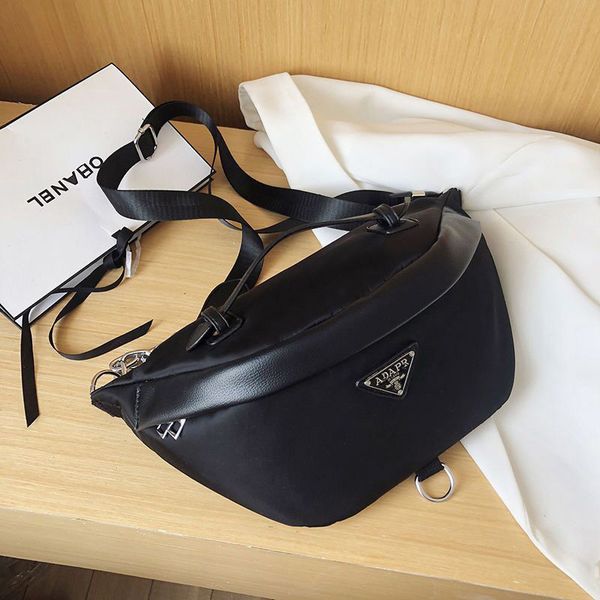 

womens fashion nylon waist bag men pradas casual belt bags zipper chest fanny pack mens black bumbag leather crossbody sport fannypacks for