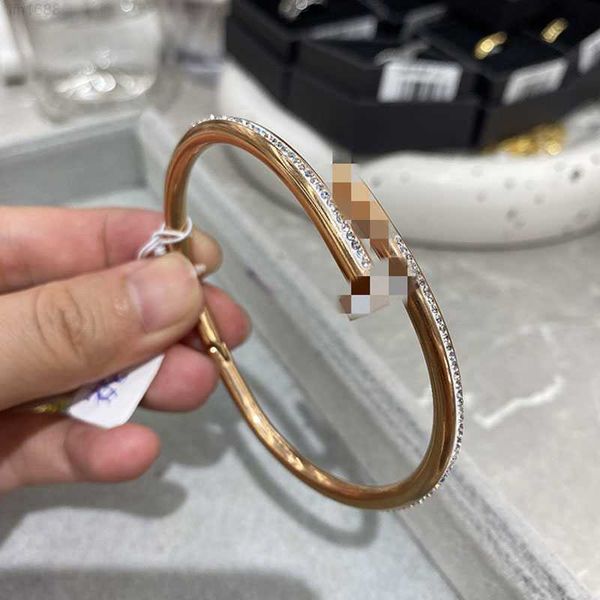 

2023 luxury stingray genuine leather bracelet male stainless steel nail bangle handmade leather bracelet for men, Golden;silver