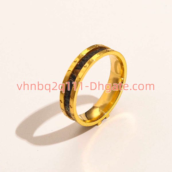 

luxury jewelry designer rings women 18k gold plated stainless steel love wedding supplies faux leather ring fine carving finger, Red;brown