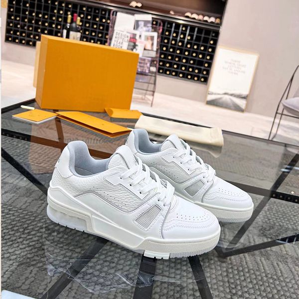 

2023 luxury quality men's women's flat sneakers low panda white black gray fog three pink unc syracuse anti-chinese olive gai comf