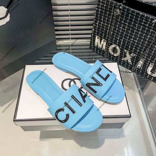 

women's chevron thong sandal designer slides flip flop fashion slides with double g textured patterns rubber bottom beach slippers with, Black