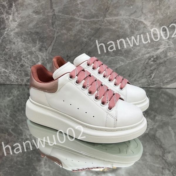 

2023 new casual shoes small white shoes black white arrows men women fashion versatility soft breathable trendy sneakers