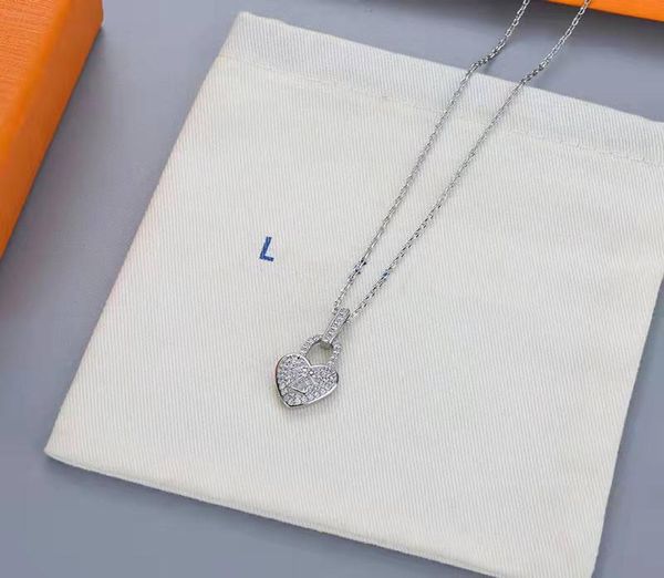 

luxury designer necklace women039s necklace love necklaces diamond exquisite jewelry 3 colors optional very beautiful good nice3164528, Silver
