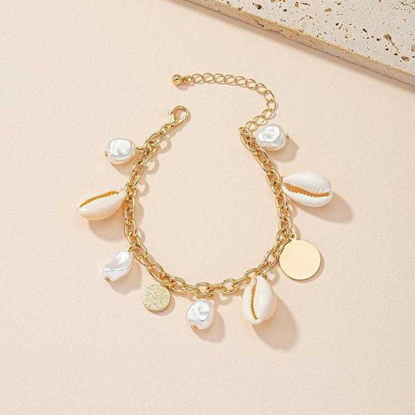 

light luxury irregular shell pearl bracelet exaggerated personalized design, Golden;silver