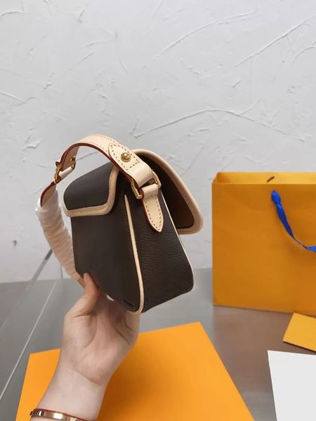 

shoulder bags women handbag crossbody lady favorite flap leather shopping designer messenger wallet, Black;red