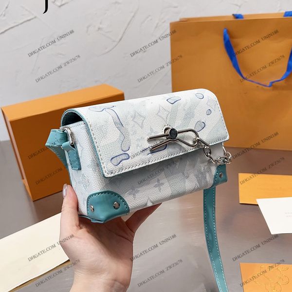 

23ss luxurys designers mens cross body steamer totes rubber man bags mini case handbag ladies upscale handbags for women doodle flowers with