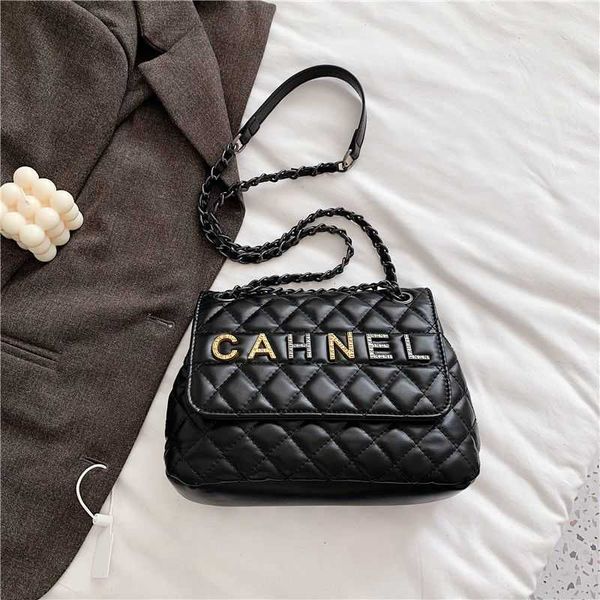 

50% off 2023 fashion this year's popular hand women's small foreign style crossbody bag elegant new trendy autumn and winter versa