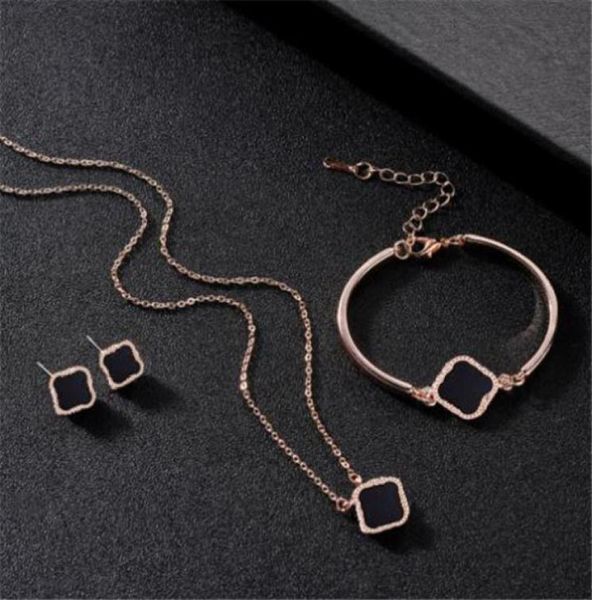 

fashion designer jewelry classic fourclovers pendant necklaces bracelet pendant earrings threepiece set motherofpearl 18k gold3898498, Silver