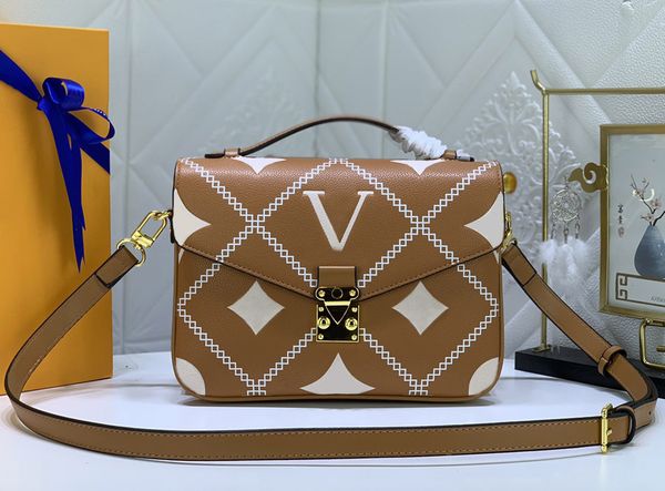 

designer shoulder bag luxury womens handbags pochette totes quality embossed flower letters empreinte message bags ladies fashion s-lock cro
