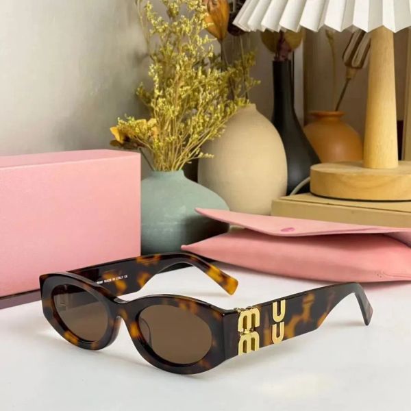 

Miu New Fashion Sunglasses for woman man Leopard Fashion Retro Womens men Designer luxury Sunglass with box Tourism Street Photo Anti glare w023 sun glasses 054