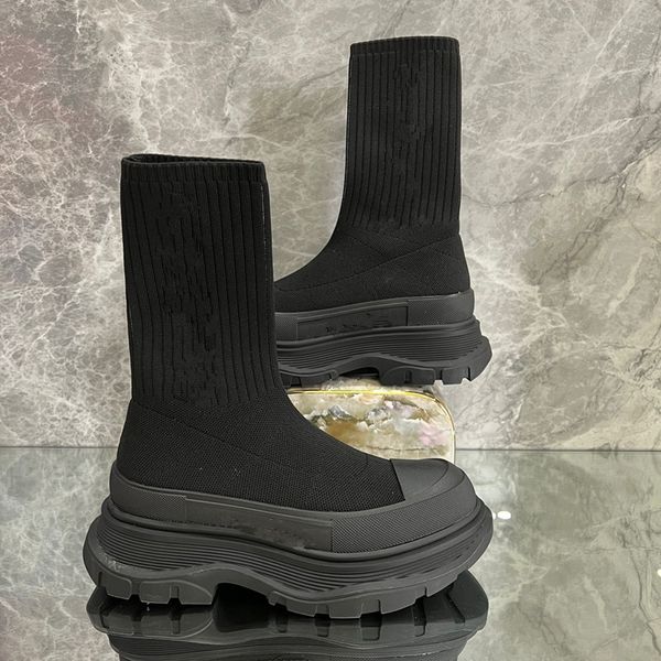 

new r running shoes fashion sneakers mens and womens luxury sports shoe new 0511, Black