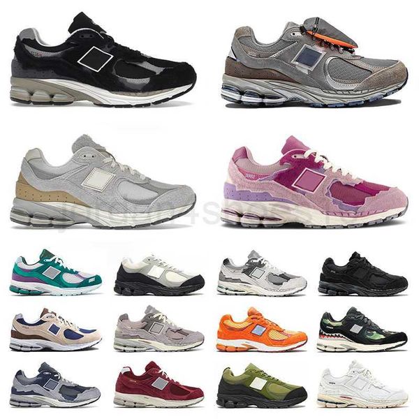 

2002r mens womens luxury running shoes 2002 r protection pink grey brown pouch black phantom bordeaux lunar new year on cloud backyard legen