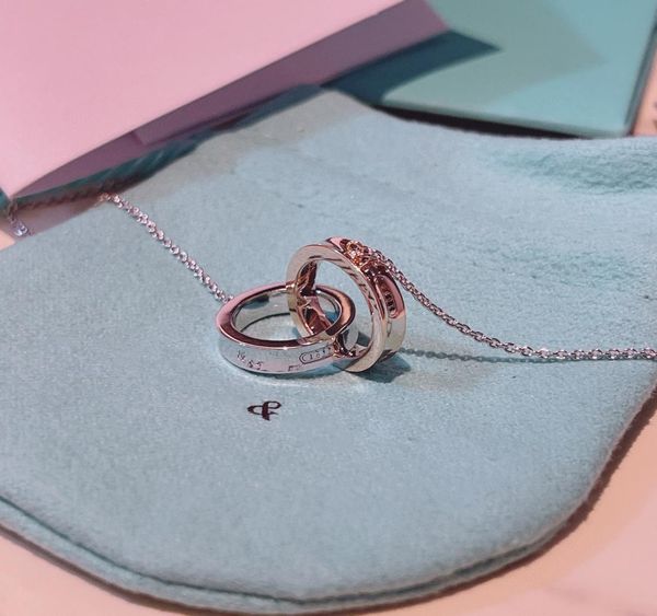 

luxurys designer necklace classic double ring necklaces letters exquisite highend fashion personality trend men and women rose go2567880, Silver