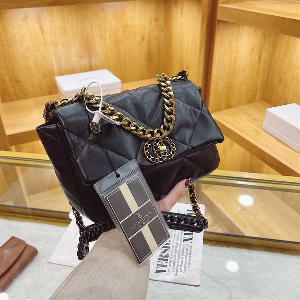 

50% off 2023 fashion handbag sheya's new network red small fragrance air vent cover soft leather women's lingge chain large capaci