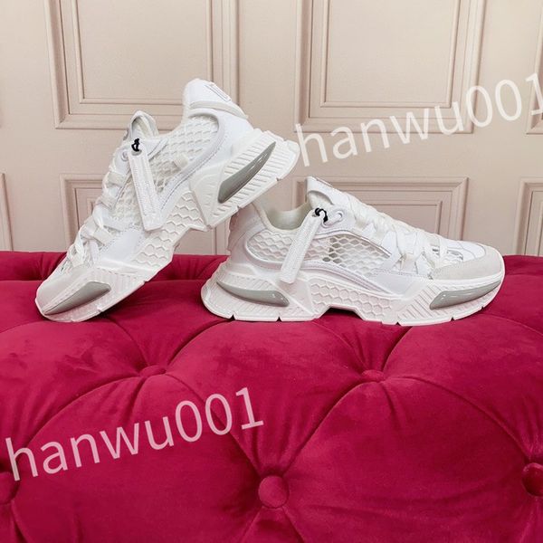 

new luxurys designer men sneaker women calfskin trainers leather lace up shoe popular casual shoes sneaker white black