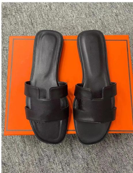 

2023 designer slippers classic sandals genuine leather fashion shoes ladies slipper beach flat heel flip flops with dustbag size 34-42, Black