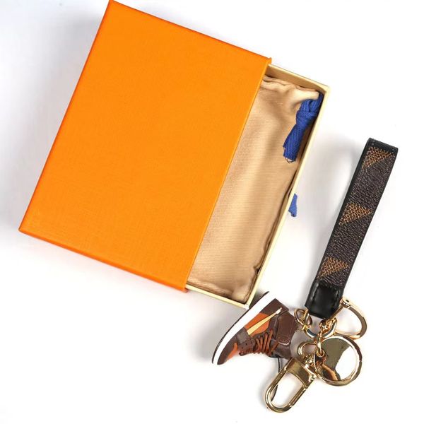 

keychain keyring bracket brand designer keychain porte clef gift men's and women's car bag keychain with box, Silver