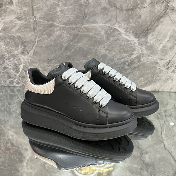 

luxurys classic men's ladies casual shoes designer fashion leather flat street couple sneakers outdoor 0511, Black