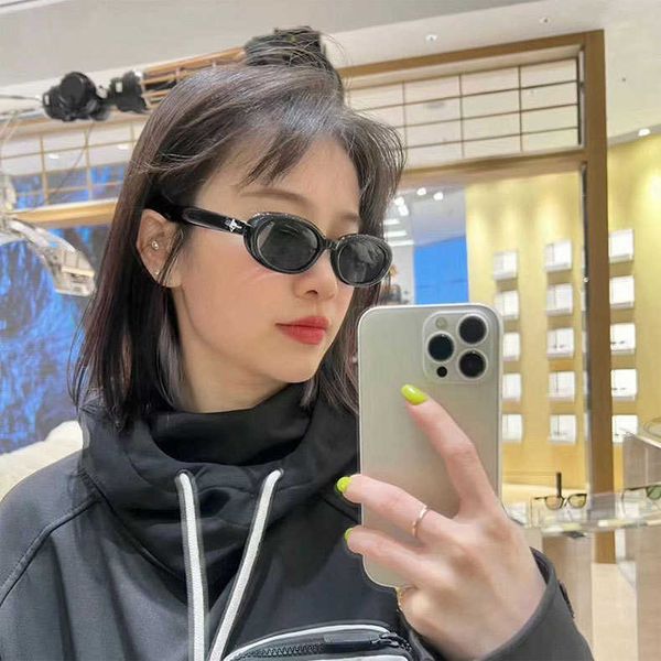 

frames 2023 new gm oval frame star sunglasses with the same high-end personalized internet celebrity sunglasses for men and women, White;black