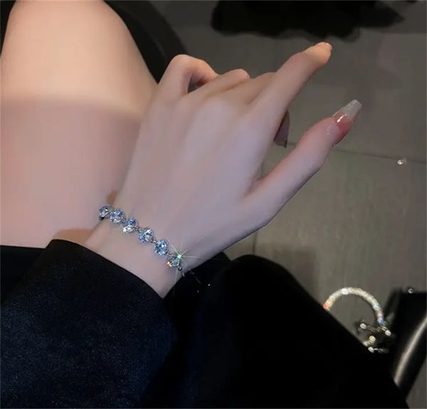 

elegant adjustable beaded bracelet - the perfect hand jewelry decor for women, Golden;silver