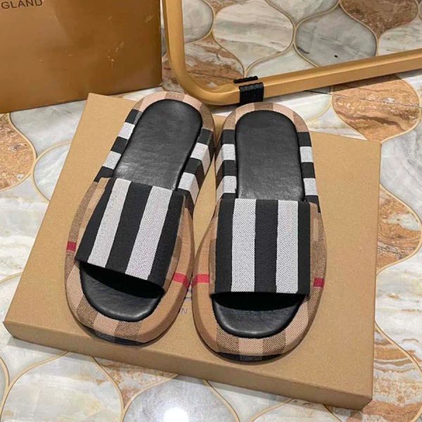

Woman Slippers High Heel Flat Sandals Fashion Thin Heels Sandal Beach Classic Pattern Slipper Platform Alphabet Lady Leather Slides, Red