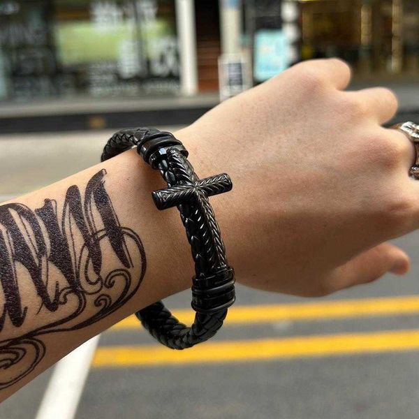

personality ornament twill cross leather bracelet black cold style mens fashion brand, Golden;silver