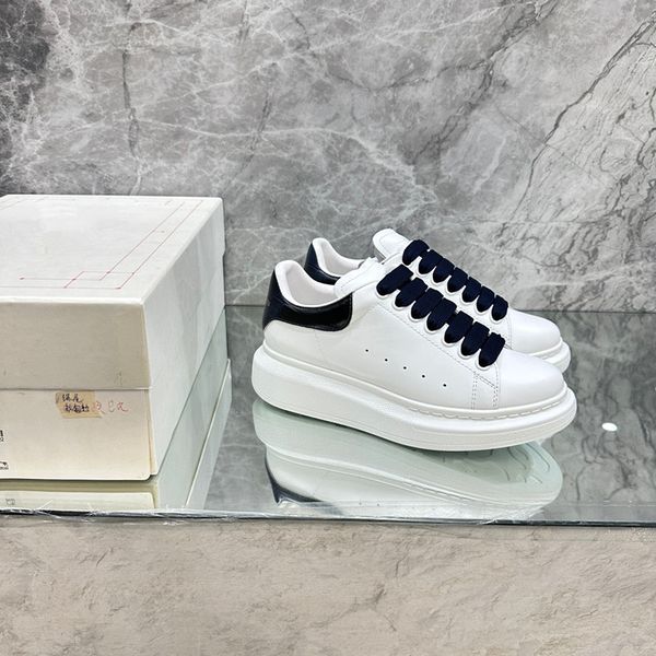 

2023 new men women boots sneaker fashion casual shoes leather shoe walking mens sports trainers 0511, Black