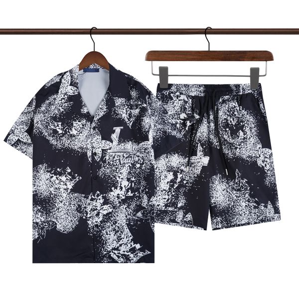 

professional menswear designer for classic printing of beach clothes in summer 2023, breathable fashion can consult the owner to get the ori, Gray