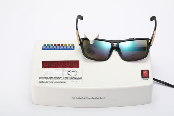 

members make up the price difference link, sunglasses, White;black
