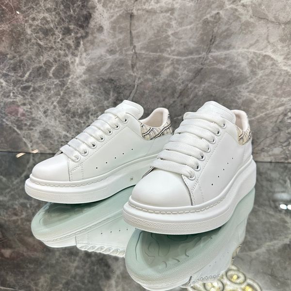 

2023 new ceiling retro designer casual shoes men women calfskin shoes vintage sneakers reflective 0511, Black
