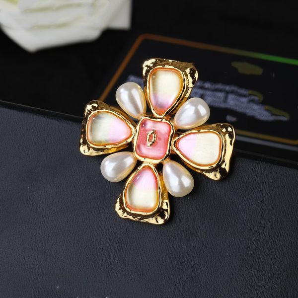 

20style multi colors letter brooches women luxury brand channel designer lady crystal pearl brooch pins metal ccity jewelry accessories ax13, Gray