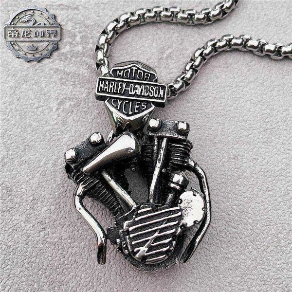 

european and american retro locomotive engine titanium steel pendant necklace personalized and domineering trend men's fashionable hip-, Silver