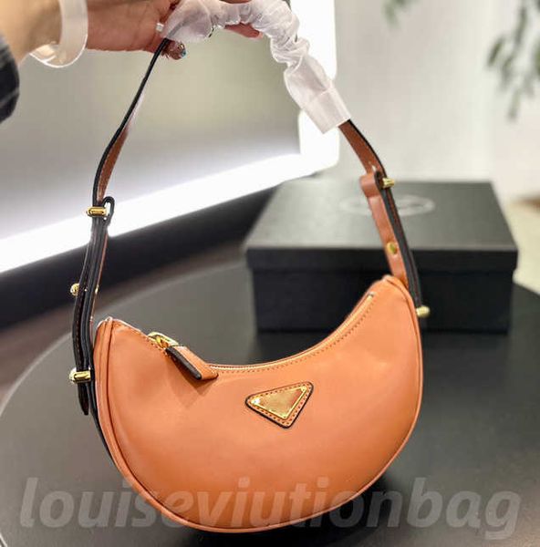 

underarm bag luxurys designer leather women's crossbody purses totes nylon shoulder bags hobo handbags clutch bags wallet wholesale 104