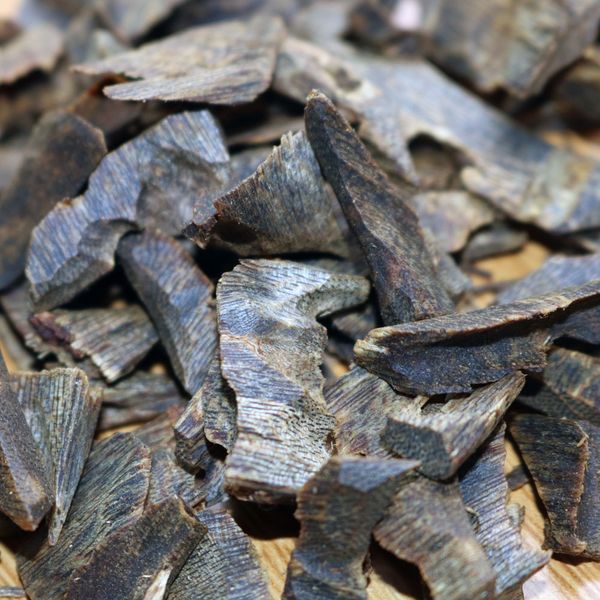 

wholesale 100g genuine chinese green kynam chips full oil sinking under water yoga incense ganan kinam oudh wood natural aromatherapy sachet