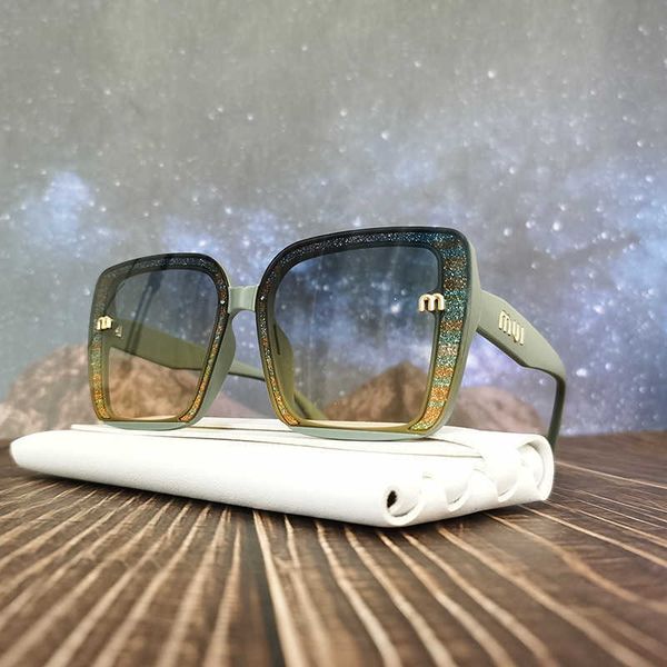 

2023 women's live summer minimalist classic sunglasses, White;black