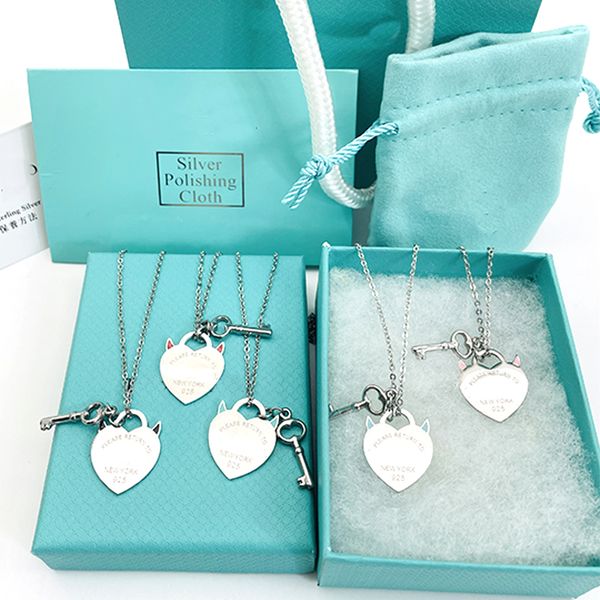 

luxury designer new 19mm heart necklaces women key pendant fashion couple jewelry painted stainless steel gifts for girlfriend accessories w, Silver