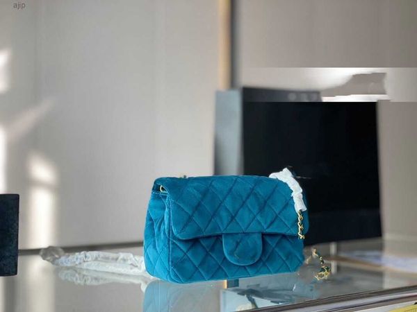 

2022ss womens designer classic mini flap bags ghw crush gold ball quilted matelasse velvet chain crossbody shoulder purse vanity cosmetic c