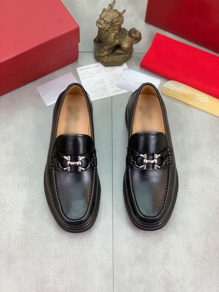 

fashion men designer dress shoes matte leather silver buckle slip on formal luxury business mens shoe with red box, Black