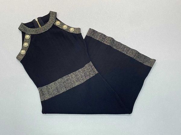 

new metal button sleeveless hanging neck mid length knit dress, Black;white